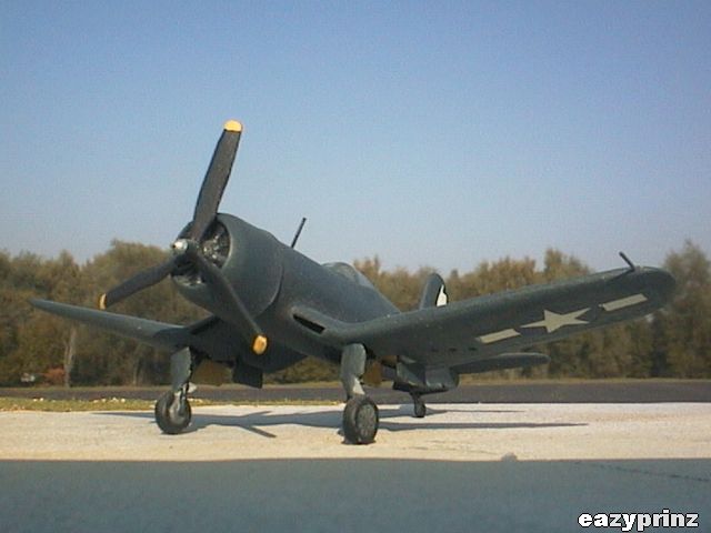 Vought F-4U Corsair (Revell 1/144)